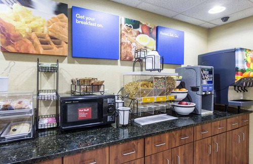 Priceville Hotel | Comfort Inn Decatur Priceville