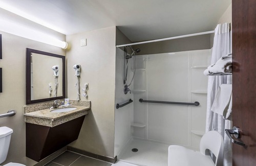 Medford Hotel | Comfort Inn Medford - Long Island