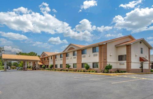 Quad Cities Hotel | Comfort Inn Moline - Quad Cities