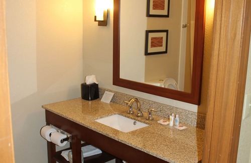 Bellville Hotel | Comfort Inn Splash Harbor