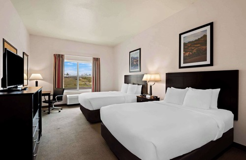 Creswell Hotel | Comfort Inn & Suites Creswell