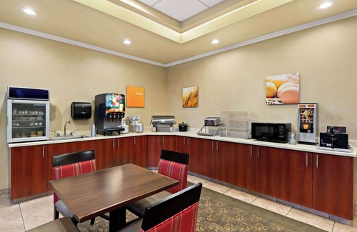 Creswell Hotel | Comfort Inn & Suites Creswell