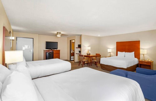 Fallon Hotel | Comfort Inn & Suites Near Fallon Naval Air Station