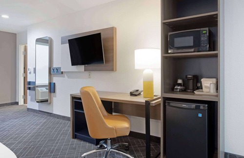 Mountain Grove Hotel | Comfort Inn & Suites US-60