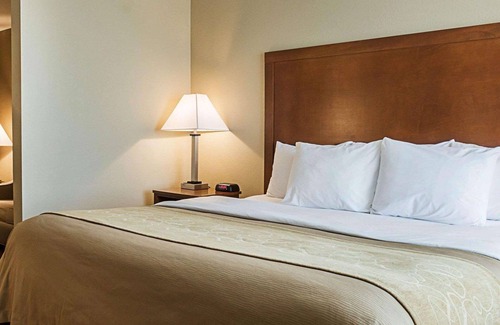 Watford City Hotel | Comfort Inn & Suites Watford City
