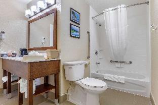Wilmington Hotel | Comfort Inn University