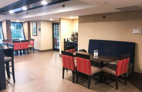 Farmington Hills Hotel | Comfort Inn