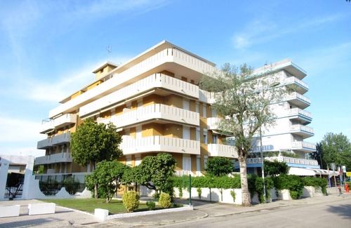 Porto Santa Margherita Apartment | Comfortable flat 140mt from the beach