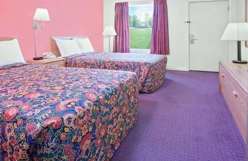 Muskogee House | Comfort Meets Affordability in Knights Inn Muskogee! 3 Great Units, Free Parking