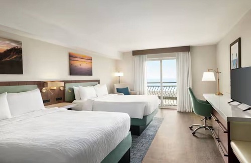 Carlsbad Hotel | Comfort & Relaxation! Pool, Parking, Pets Allowed! Steps from the Beach