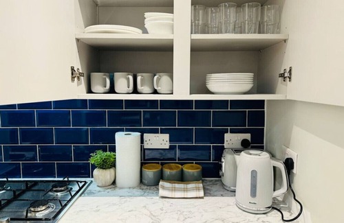 Ashton-under-Lyne House | Comfort Suite in Manchester