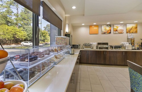 Dentsville Hotel | Comfort Suites Columbia Northeast - Fort Jackson