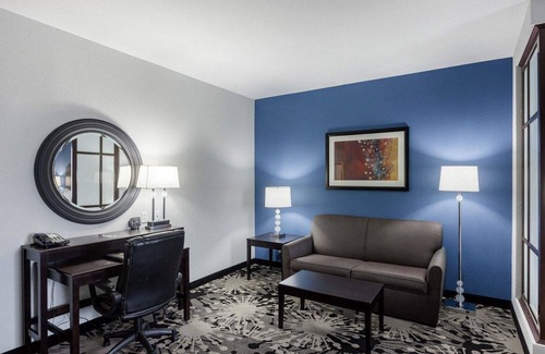 Greenville Hotel | Comfort Suites Greenville