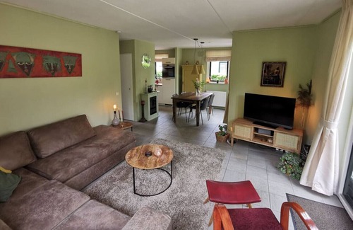 Ewijk Apartment | Comfortabel vrijstaand huisje `De zingende Wilg`