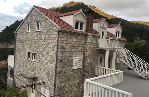 Sobra Apartment | Comfortable 2 Bedroom Apartment