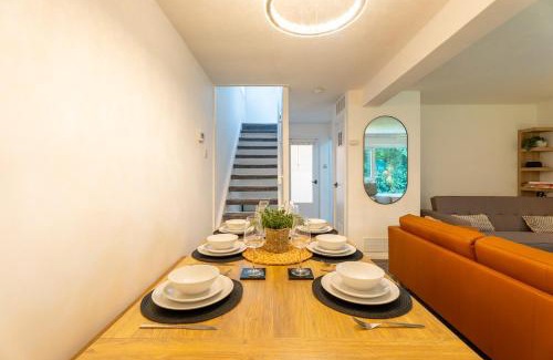 Roundhay House | Comfortable 3-Bed House Close to Roundhay Park