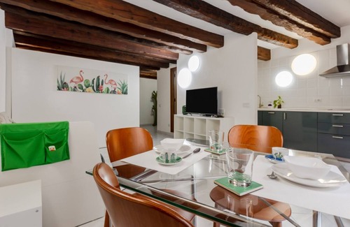 Historic Castle District Apartment | Comfortable 55 sqm studio apartment, capable of hosting up to 4 people, located on the ground floor of a period building.The property is located in the historic center of Cagliari, within the Castello district, in an area full of services and well connec