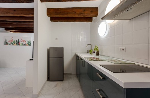 Historic Castle District Apartment | Comfortable 55 sqm studio apartment, capable of hosting up to 4 people, located on the ground floor of a period building.The property is located in the historic center of Cagliari, within the Castello district, in an area full of services and well connec