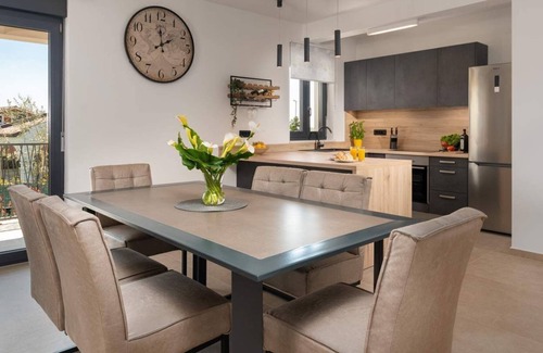 Montizana House | Comfortable and cosy Villa Stefani with pool