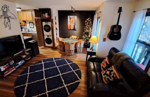 Angel Fire Condo | Comfortable and cozy retreat with Free ski shuttle