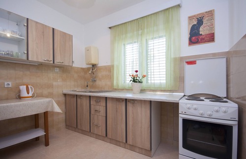 Brodarica Apartment | Comfortable and spacious apartment with terrace and sea view Brodarica, Šibenik (A-5736-a)