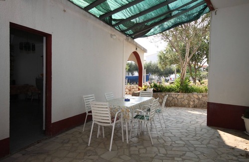 Stara Novalja Apartment | Comfortable and spacious apartment near beach Stara Novalja, Pag (A-6470-a)