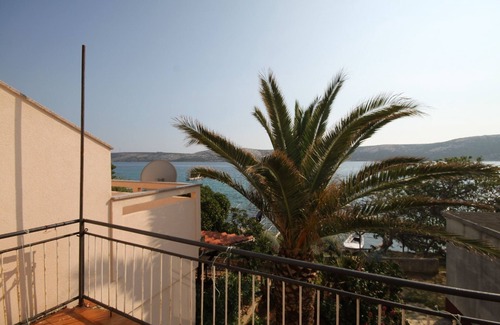 Stara Novalja Apartment | Comfortable and spacious apartment near beach Stara Novalja, Pag (A-6470-a)