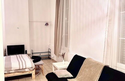 Montmartre Apartment | Comfortable apartment Paris 75009