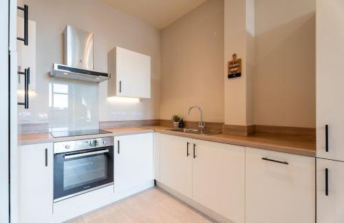Leeds Apartment | Comfortable City 1BR with Sofa Bed
