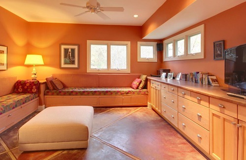 Lakemont House | Comfortable Contemporary Villa w boathouse, patio, swimming dock