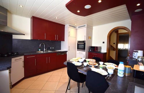 Grussenheim House | Comfortable family home with table soccer, outdoors, 30 minutes from Europa Park!