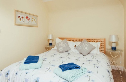 Patrixbourne Cottage | Comfortable, friendly cottage on a fruit farm