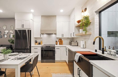 Genesee House | Comfortable Home in the Heart of West Seattle