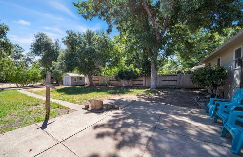 Redding House | Comfortable home near river access trail