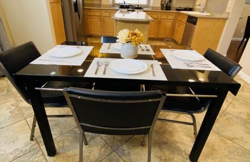 Enterprise Villa | comfortable house/3 storynear airportcasino outlet