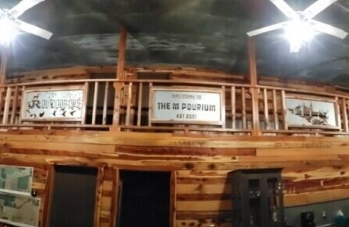 Belle Prairie City Cabin | Comfortable lodging with full bar. Kids stay free!