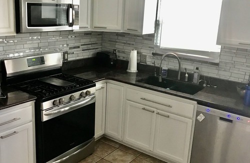 Indianapolis House | Comfortable Midtown Retreat near Meridian Kessler Area