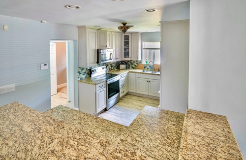 Dania Beach Villa | Comfortable One Level Villa