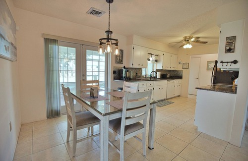 Englewood East House | Comfortable, Quiet Beach Retreat