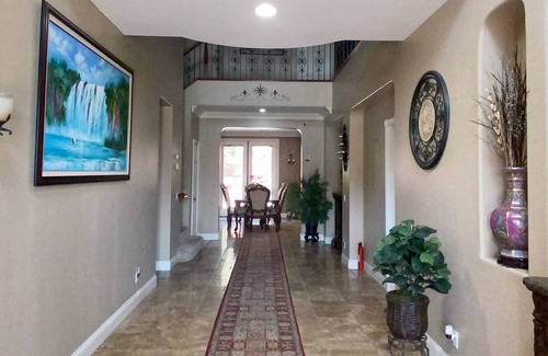 Eastvale House | Comfortable Rooms #201 In A House: Queen Bed + Free WiFi + Work Desk