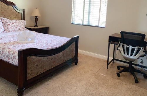 Eastvale House | Comfortable Rooms #201 In A House: Queen Bed + Free WiFi + Work Desk