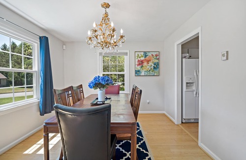 State College House | Comfortable & Spacious 5BD/3BA - Walk to State College HS and 5 min Uber to PSU