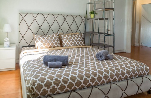 Pico-Union House | Comfortable spacious room in L.A. with a King Bed
