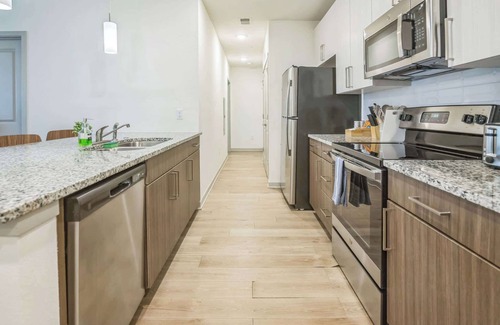 Clemson Apartment | Comfortable Stay with Pool + 5 Min to CU
