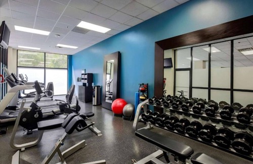 Buckner Terrace - Everglade Park House | Comfortable suites in East Dallas