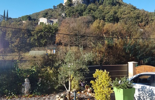 Entrechaux Villa | Comfortable villa, 300 m from shops, 5 kms from Vaison la romaine