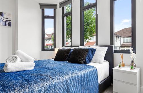 West Hendon Apartment | Comfy 1BDR - 30mins to CENTRAL LDN - Parking