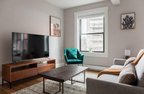 Theatre District Apartment | Comfy 1br Minutes to Boston Common with 99 Walk score