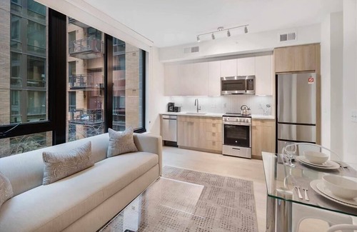 NoMa Hotel | Comfy 1BR with Pool, Gym & Dining Just Around the Corner