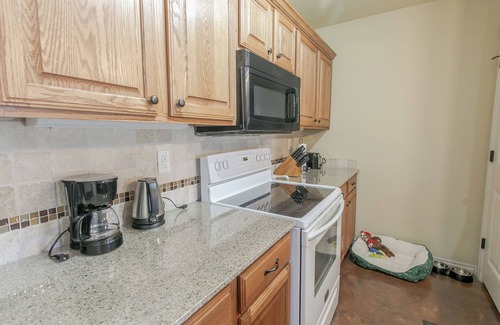 Lawton House | Comfy 2BR 4 Beds Home Near Fort Still